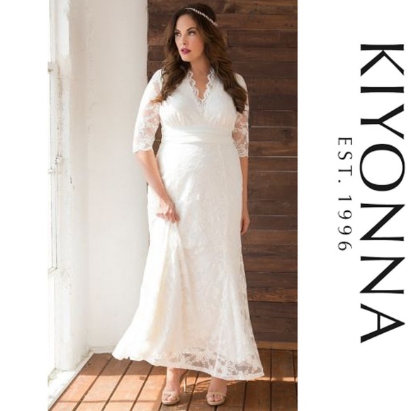 amour lace wedding gown